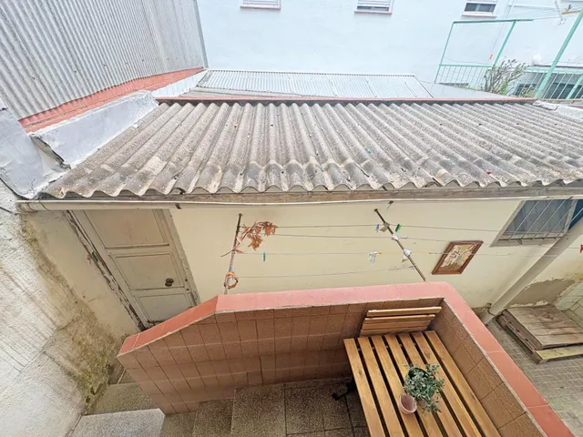 Piso exterior en planta baja con gran patio privado en Terrassa — 20
