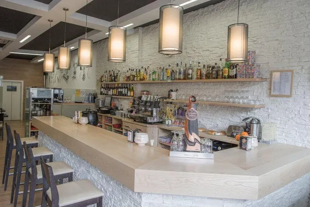 ALQUILER DE BAR RESTAURANTE-PIZZERÍA VERÍN - foto 4