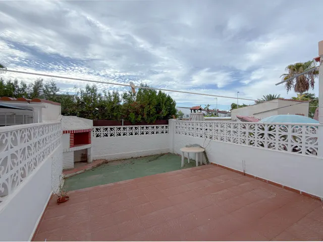 Frutales! Espectacular bungalow con 2 Amplias terrazas en urbanización exclusiva con piscina comunitaria (700 mts playa) — 9