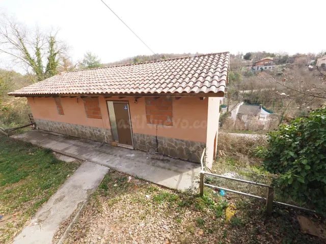 SE VENDE CASA UNIFAMILIAR AISLADA EN MOIA - foto 4