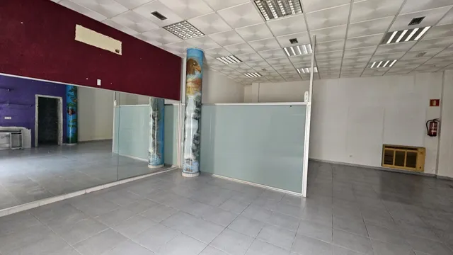 LOCAL COMERCIAL — 2