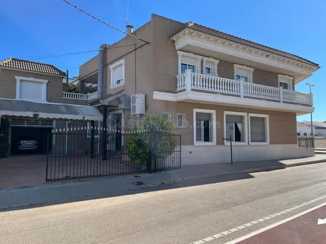 Casa y restaurante en venta en Benejuzar - foto 3