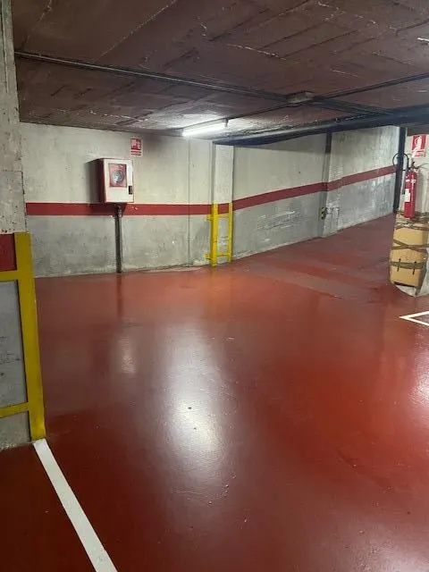 Parking en Av. Generalitat 26 (coche mediano o pequeño) — 17