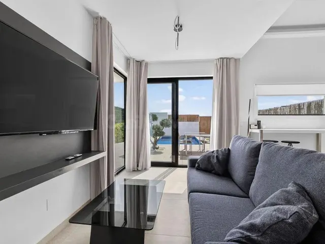 VILLA MODERNA CON PISCINA PRIVADA Y SOLARIUM EN LA AZOTEA | EL RASO, GUARDAMAR — 9