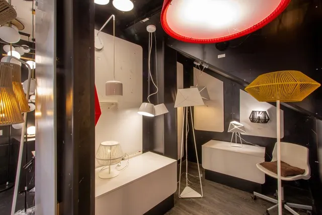SE VENDE TIENDA DE iluminación EN PLENO RENDIMIENTO POR JUBILACION — 10