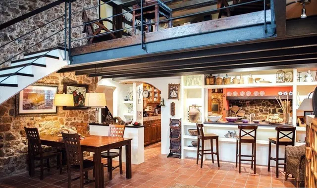 Casa en el centro peatonal, estilo rústico, totalmente rehab - foto 4