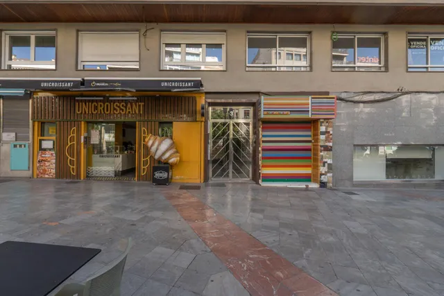 VENTA DE CÉNTRICO PISO EN ACERA DEL CASINO (CENTRO) - GRANADA — 42