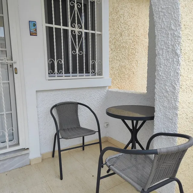 Adosado en Gran Alacant con solárium, balcón y piscina comunitaria — 8