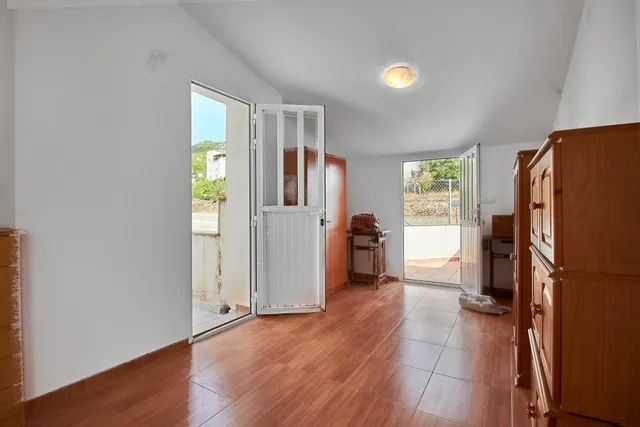 CASA AMPLIA Y CÓMODA EN URRACAL — 24