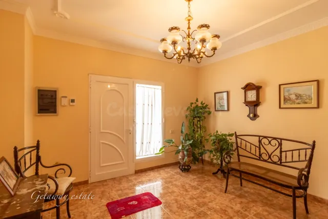 Casa en venta - Propiedad con dos viviendas independientes. — 3
