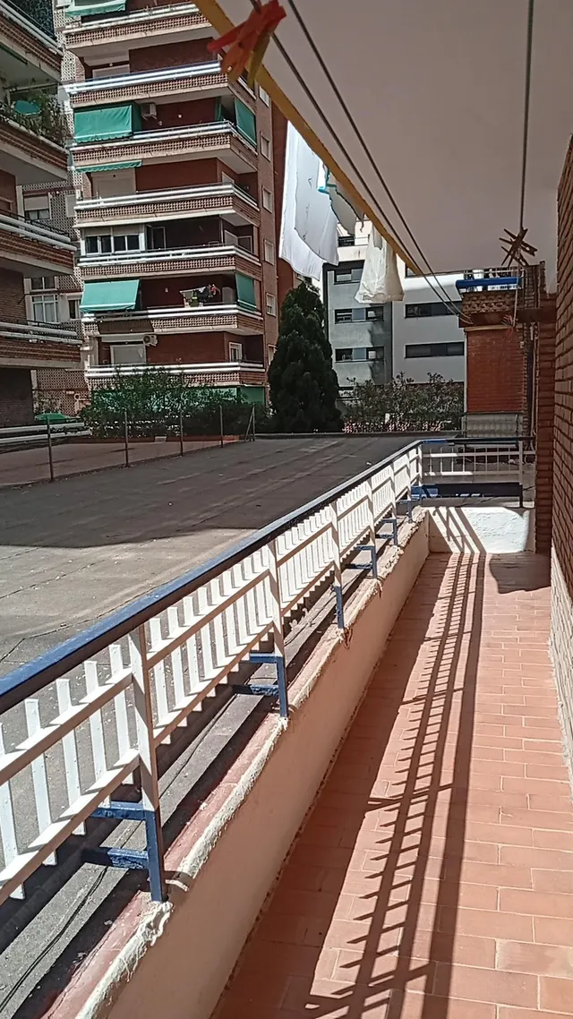 ¡Piso Ideal para Estudiantes junto a la Parada de Metro Villarejo! ref: DLR280 — 20
