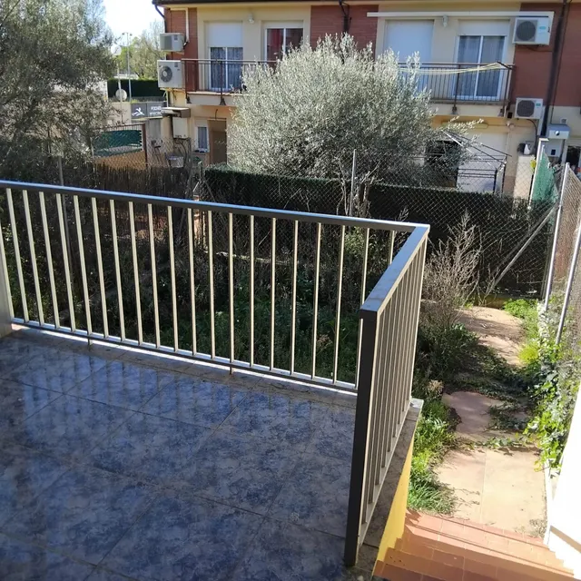 Chalet adosado 210 mt y Jardin 50 mt sol todo el día — 12