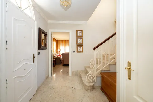 MAGNÍFICO CHALET EN URB. SUEÑOS DE CADIMA, ALHENDIN — 3