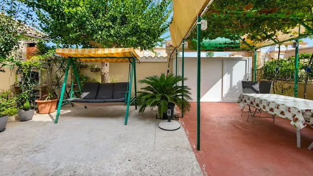 Casa con jardín privado, solárium y gran potencial en Ciudad Quesada — 10