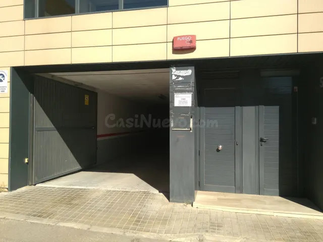 Plaza de garaje en Requena – Edificio Alfonso X - foto 4
