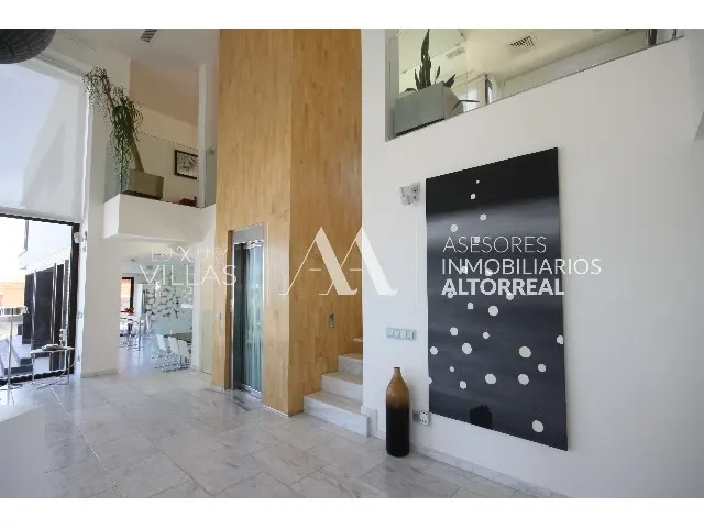 VILLA DE LUJO EN LA MANGA — 6