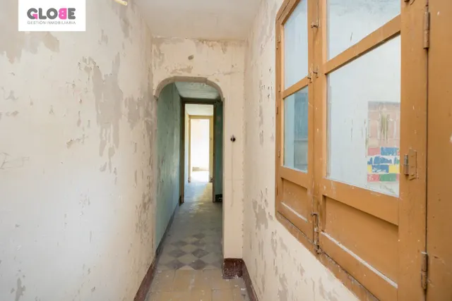 A LA VENTA EDIFICIO EN PLAZA BIB-RAMBLA — 40