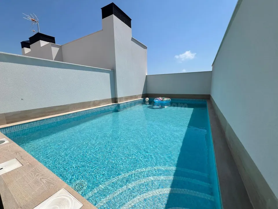 Para estrenar en el centro de Torrevieja, a estrenar! 🏡✨