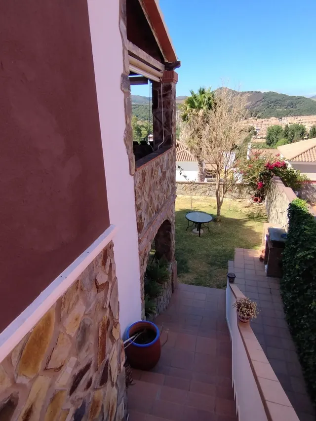 Se vende Chalet con piscina en Getares — 29