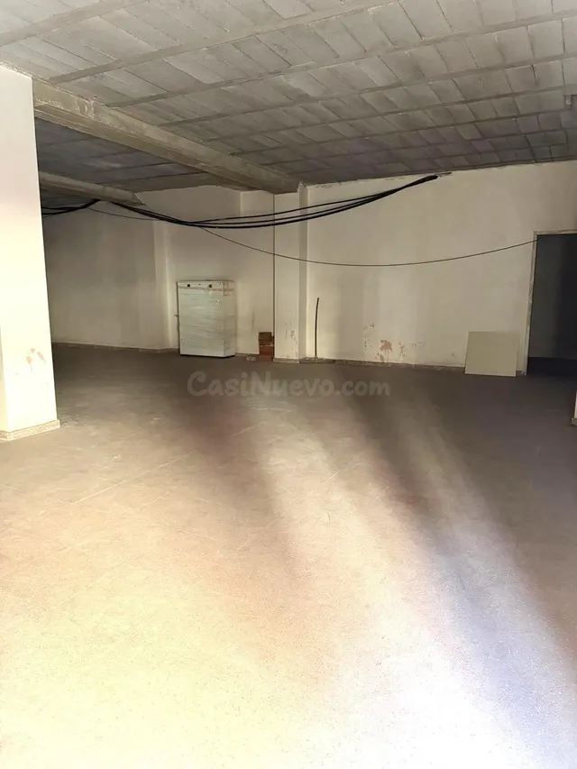 Local comercial diáfano con altillo y sotano en zona Carrus - foto 4