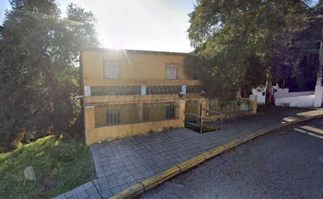 Casa independiente de 4 dormitorios con amplio patio en San García – Algeciras | Sin comisión — 5