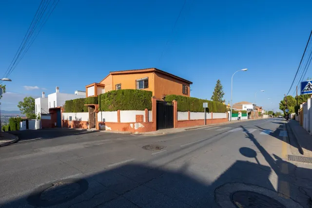 Compra tu parcela para hacer la casa de tus sueños a 5 min de Granada. Huétor Vega — 14