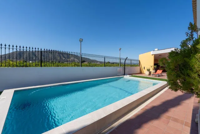 Finca de 9.480 m2. con Chalet de 495 m2. construidos en parcela de 1.000 m2. dentro de la finca. — 8