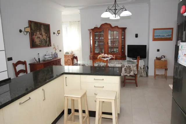 CASA 1ERA PLANTA CON 150 M2 DE VIVIENDA GARAJE EN SOTANO Y A - foto 3