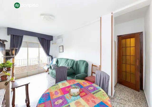 En Venta Piso de 4 dormitorios con ascensor, ideal para reformar a tu gusto. — 26