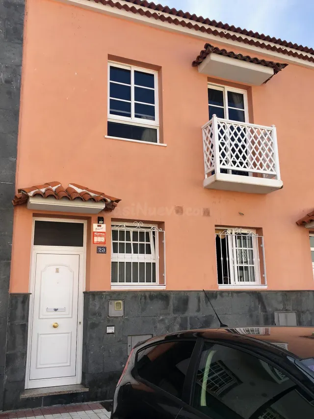 Exclusivo adosado en el norte de Tenerife - foto 2
