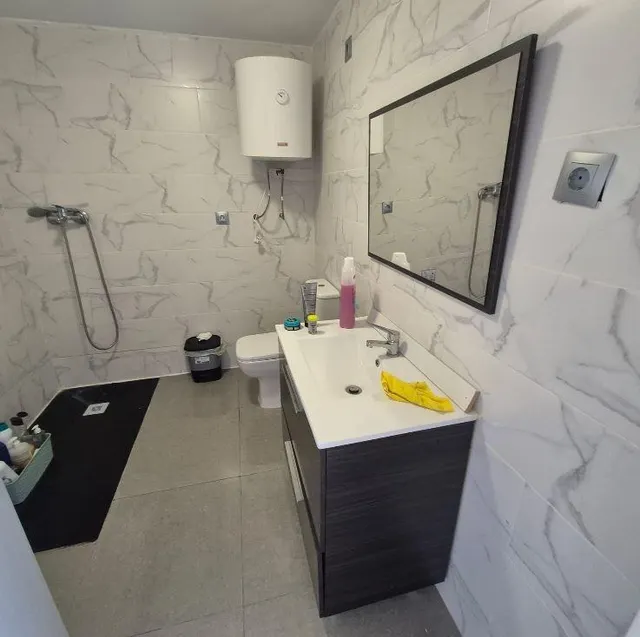 SE VENDE CASA TOTALMENTE REFORMADA EN EL GRUPO SAN ANTONIO — 16