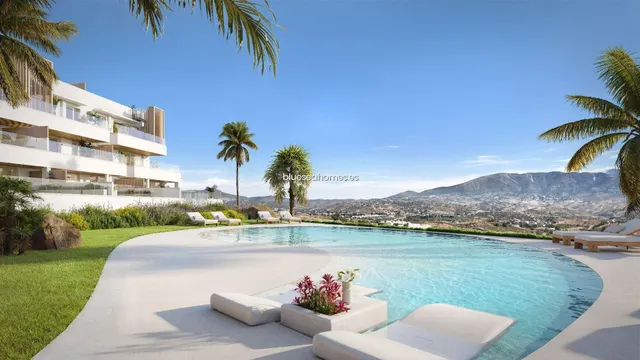 Venta de piso con tres dormitorios en Mijas Costa, Málaga, C