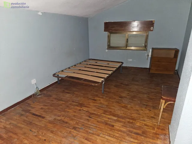 Se vende casa de pueblo para reformar en Castrillo de la Vega, — 9