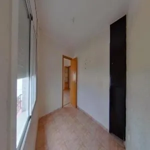 PISO EN VENTA OKUPADO EN C/ RUPERTO CHAPI - BADALONA — 2
