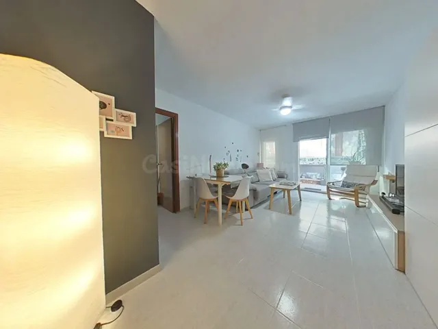 Amplio y Luminoso Piso en el Centro de Salou con Piscina — 22