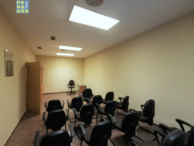 EXCELENTE ubicación PARA DESPACHOS. — 9