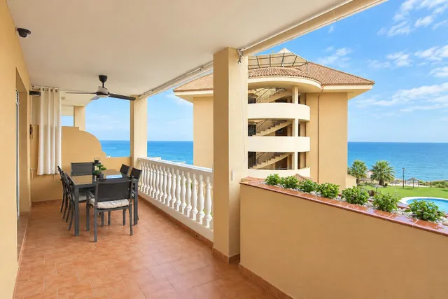EN ALQUILER APARTAMENTO CON AMPLIA TERRAZA Y VISTAS AL MAR — 15