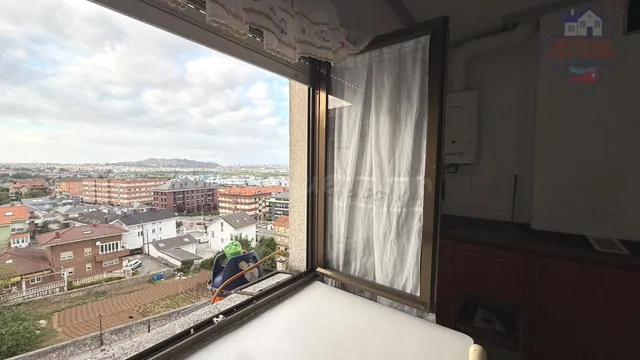 8ª planta, 3 dormitorios, ascensor en Maliaño, Avenida de Bi - foto 5