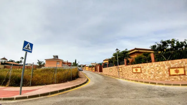 PARCELA URBANA PARA UNIFAMILIAR EN EL ROMERAL - ALHAURÍN DE LA TORRE — 40