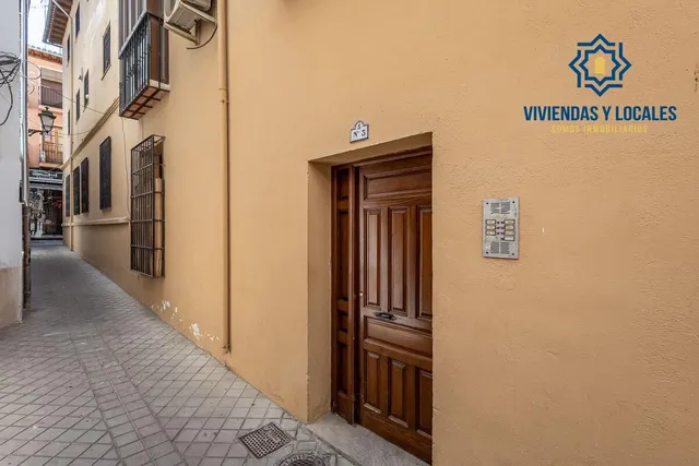 PISO TURÍSTICO JUNTO PLAZA DE DERECHO - GRANADA — 16