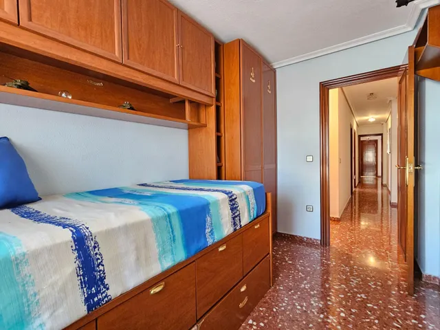 Piso de 3 dormitorios con terraza y garaje en San Vicente del Raspeig — 31
