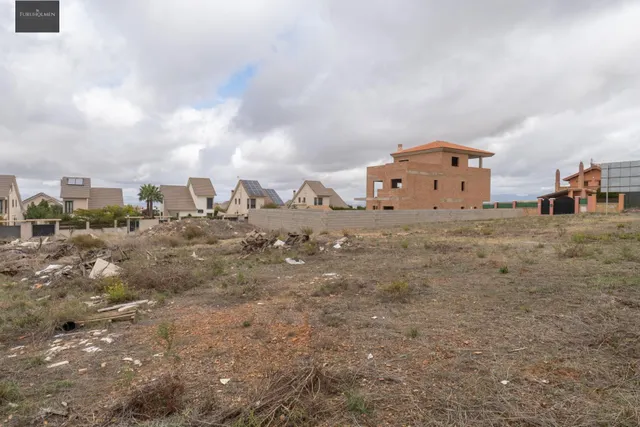 VENTA DE PARCELA EN LA URBANIZACIÓN CAÑADAS DEL PARQUE — 13
