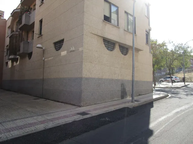 Urbis te ofrece un estupendo local en zona Arrabal, Salamanca. — 13