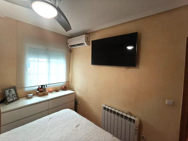 Se vende un Apartamento Atico con Terrasa acristalada, con 2 dormitorios y 2 baños en centro de Torrevieja! — 19