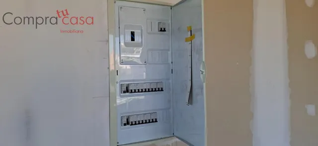 VENTA/ALQUILER.-.LOCAL EN LA LASTRILLA EN BRUTO. — 14