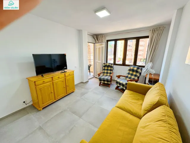 APARTAMENTO A UNOS PASOS DE LA PLAYA Y COLEGIOS IDEAL DOCENT - foto 2