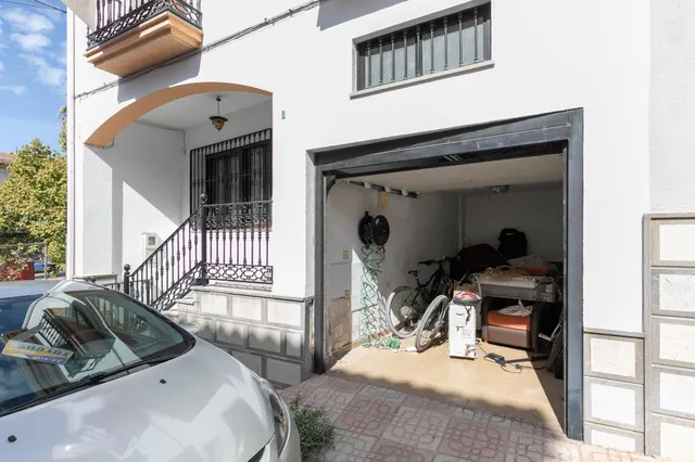 ¡OPORTUNIDAD EN ÍLLORA! Amplia casa adosada con parking y zonas verdes ✨ — 27