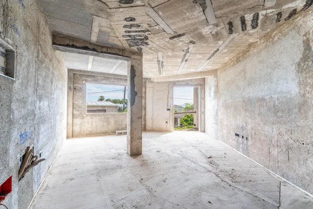 Edificio en María de la Salud en construcción. — 36