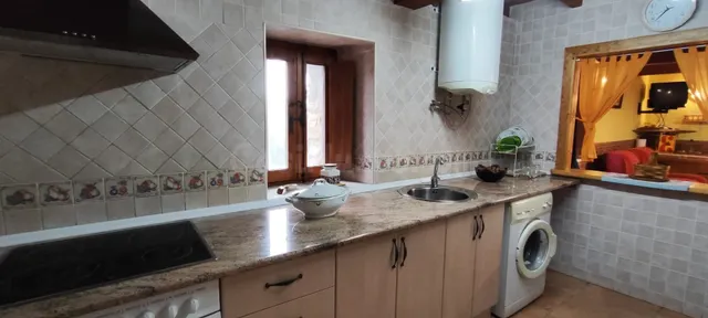 VIVIENDA PASIEGA INDEPENDIENTE EN FINCA DE 9.000 M2 CON VIST - foto 3