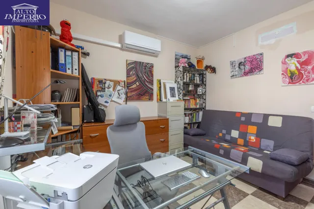 Casa en Armilla con terraza, patio y amplia cochera — 34